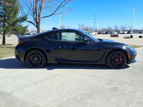 Raven 2026 Toyota GR86 Premium