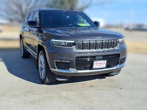Baltic Gray Metallic Clearcoat 2022 Jeep Grand Cherokee L Summit
