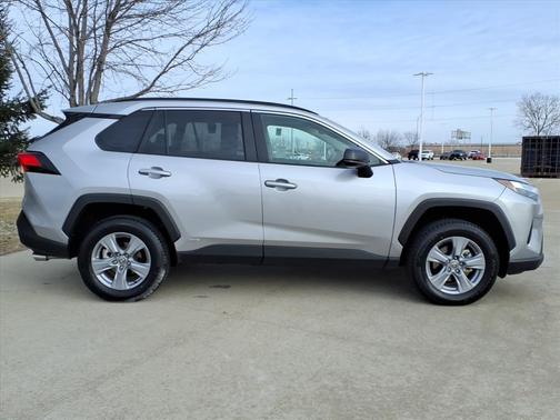 2025 Toyota RAV4 Hybrid LE