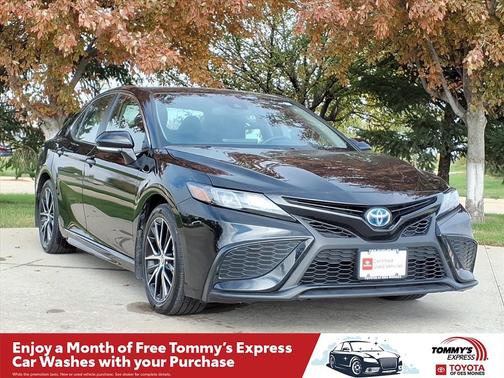2024 Toyota Camry Hybrid SE