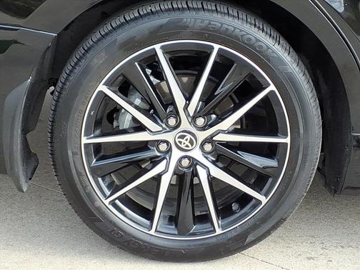 2024 Toyota Camry Hybrid SE