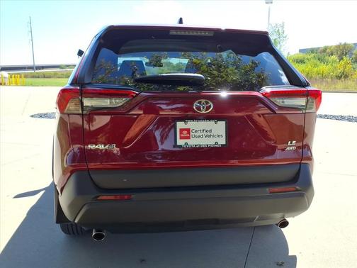 2024 Toyota RAV4 LE