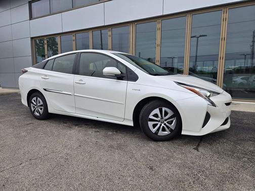 Blizzard Pearl 2016 Toyota Prius Two Eco