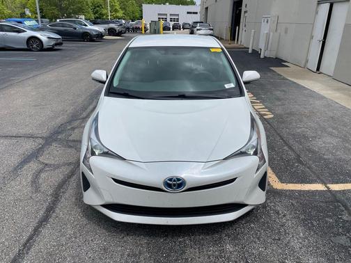 Blizzard Pearl 2016 Toyota Prius Two Eco