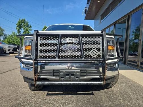 Oxford White 2021 Ford F-150 Lariat
