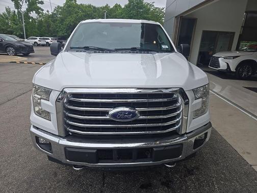 Oxford White 2017 Ford F-150 XLT