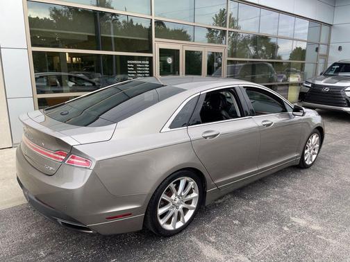 Luxe Metallic 2015 Lincoln MKZ Base
