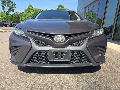 Predawn Gray Mica 2018 Toyota Camry SE