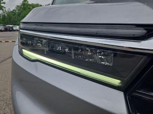 Lunar Silver Metallic 2025 Honda Pilot Elite