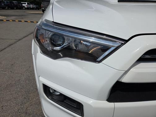 Ice Cap 2024 Toyota 4Runner TRD Sport