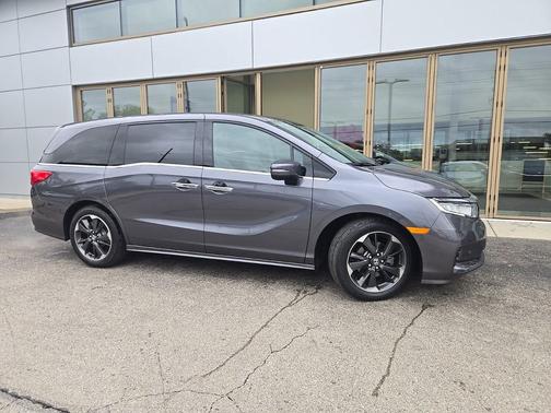 Modern Steel Metallic 2024 Honda Odyssey Elite