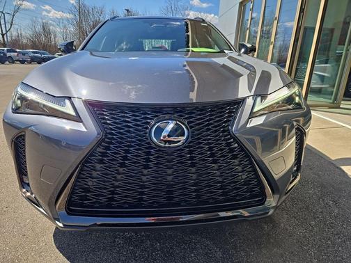 Obsidian 2026 Lexus UX 300h F SPORT Design