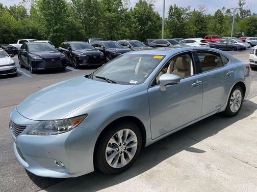 Cerulean Blue Metallic 2013 Lexus ES 300h Base
