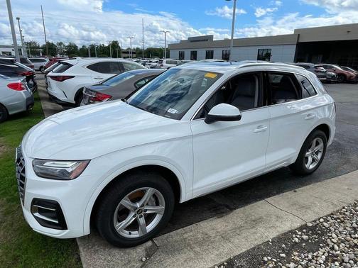 Ibis White 2021 Audi Q5 45 Premium