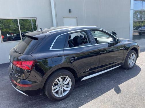 Brilliant Black 2020 Audi Q5 45 Premium