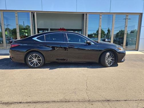 0212 2025 Lexus ES 350 Base