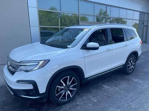 Platinum White Pearl 2022 Honda Pilot AWD Elite