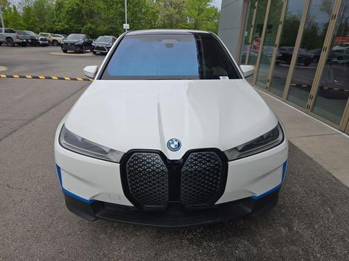 Alpine White 2023 BMW iX xDrive50