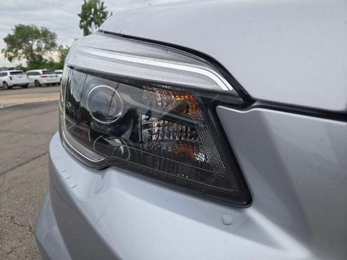 Ice Silver Metallic 2021 Subaru Forester Limited