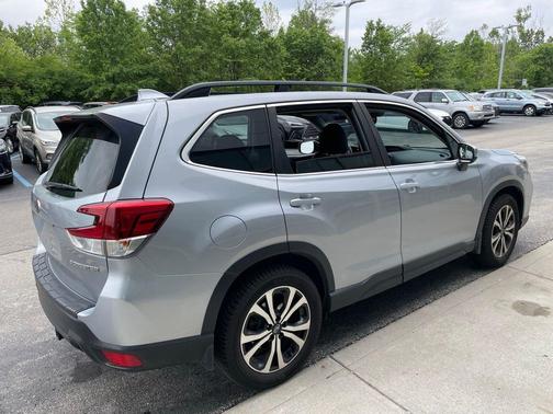 Ice Silver Metallic 2021 Subaru Forester Limited