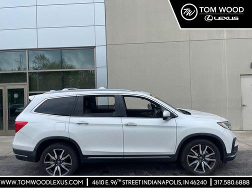 Platinum White Pearl 2020 Honda Pilot Touring 8-Passenger