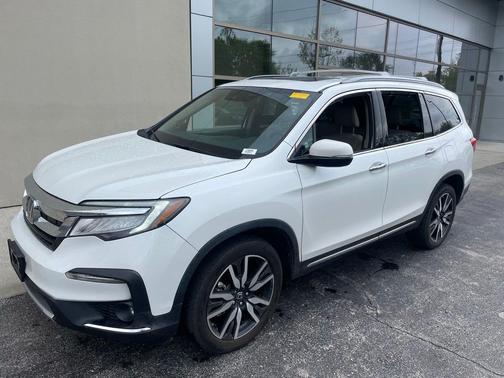 Platinum White Pearl 2020 Honda Pilot Touring 8-Passenger