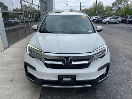 Platinum White Pearl 2020 Honda Pilot Touring 8-Passenger