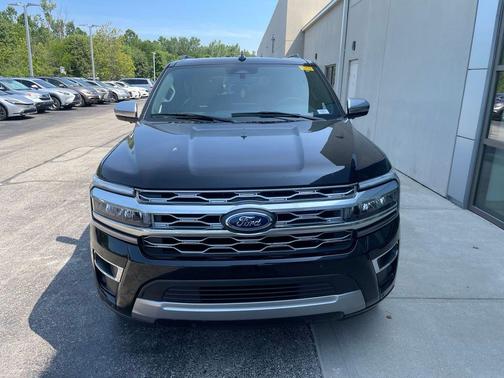 Agate Black Metallic 2024 Ford Expedition Platinum