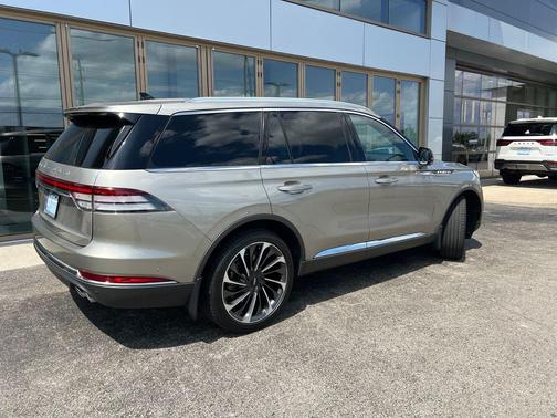 Jewel Sandstone Metallic Premium Colorant 2023 Lincoln Aviator Reserve AWD