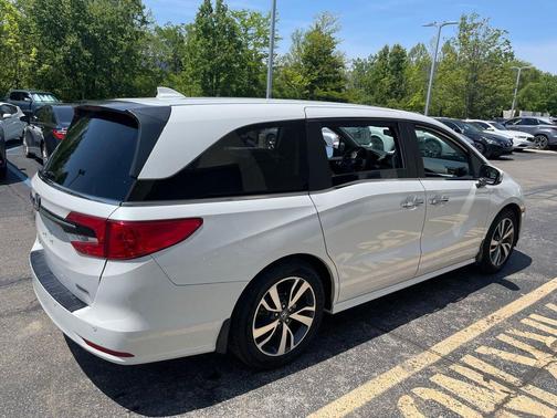 Platinum White Pearl 2021 Honda Odyssey Touring