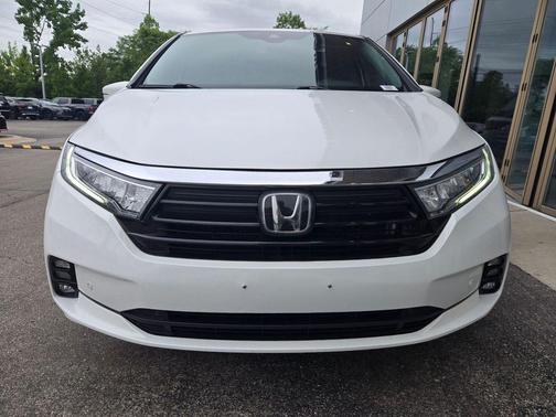 Platinum White Pearl 2021 Honda Odyssey Touring