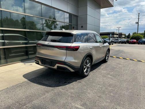Warm Titanium 2024 INFINITI QX60 Luxe