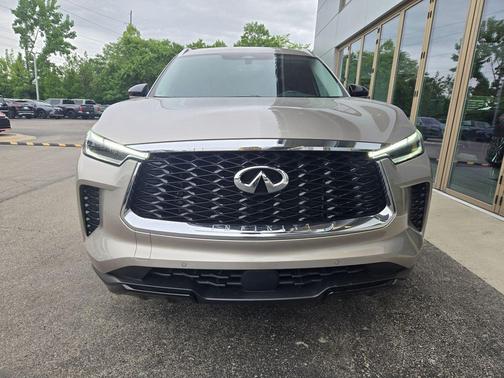 Warm Titanium 2024 INFINITI QX60 Luxe