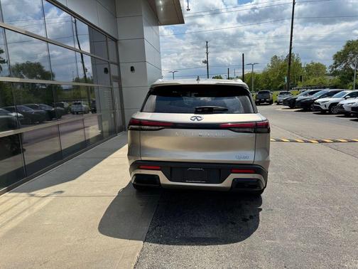Warm Titanium 2024 INFINITI QX60 Luxe