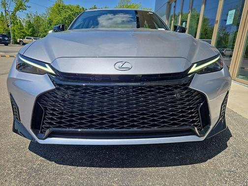 Iridium 2026 Lexus IS 350 Base