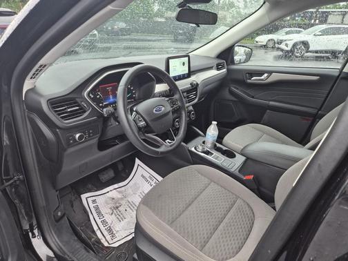 Agate Black Metallic 2021 Ford Escape SE