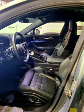 Dolomite Silver Metallic 2025 Porsche Panamera