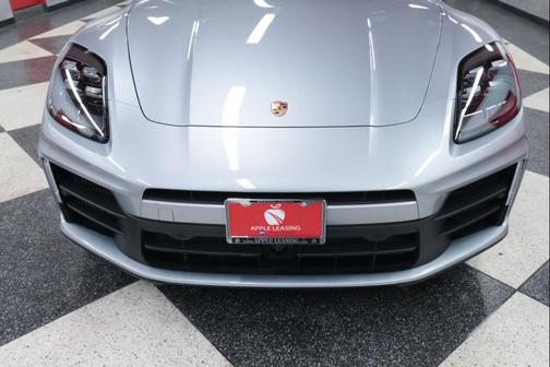 2025 Porsche Panamera 