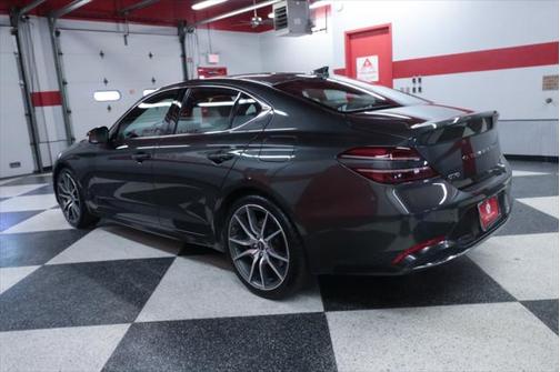 2023 Genesis G70 2.0T RWD
