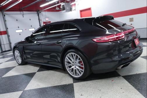 Chalk 2018 Porsche Panamera Turbo