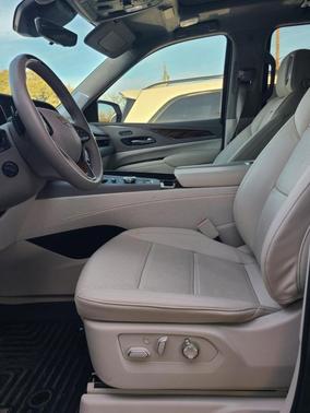 2024 Cadillac Escalade ESV Sport Platinum