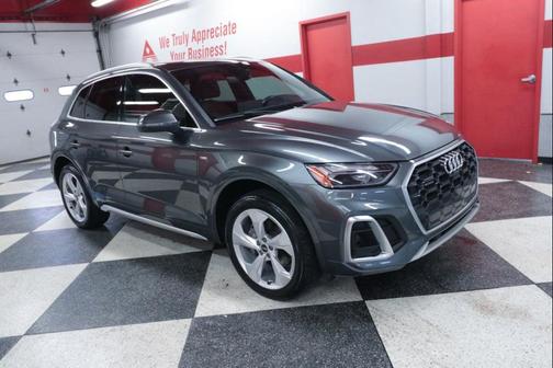 Daytona Gray Pearl Effect 2022 Audi Q5 45 S line Premium Plus