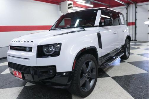 2023 Land Rover Defender 110 V8