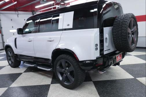 2023 Land Rover Defender 110 V8