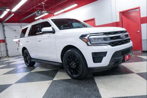 Oxford White 2023 Ford Expedition XLT