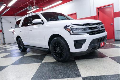 Oxford White 2023 Ford Expedition XLT
