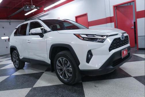 2022 Toyota RAV4 Hybrid XLE Premium