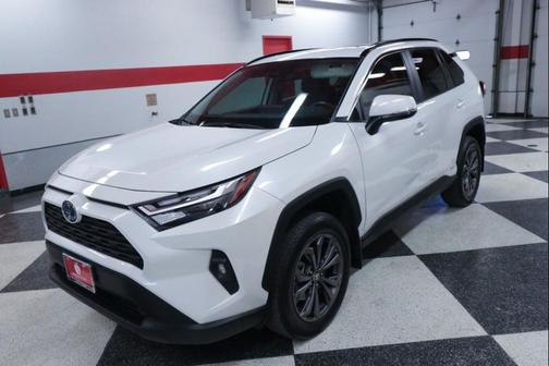 2022 Toyota RAV4 Hybrid XLE Premium