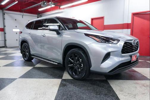 Celestial Silver Metallic 2022 Toyota Highlander L
