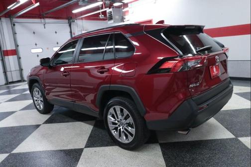 2022 Toyota RAV4 XLE Premium